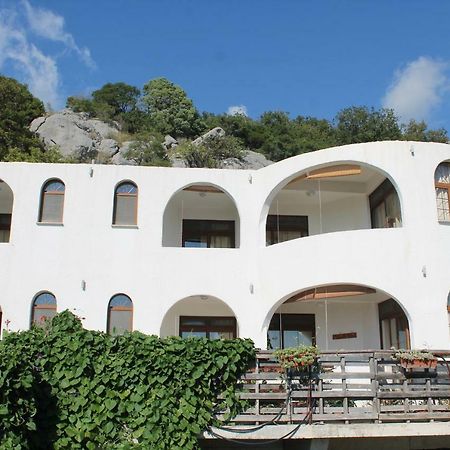 Pataki Guesthouse Petrovac Eksteriør bilde
