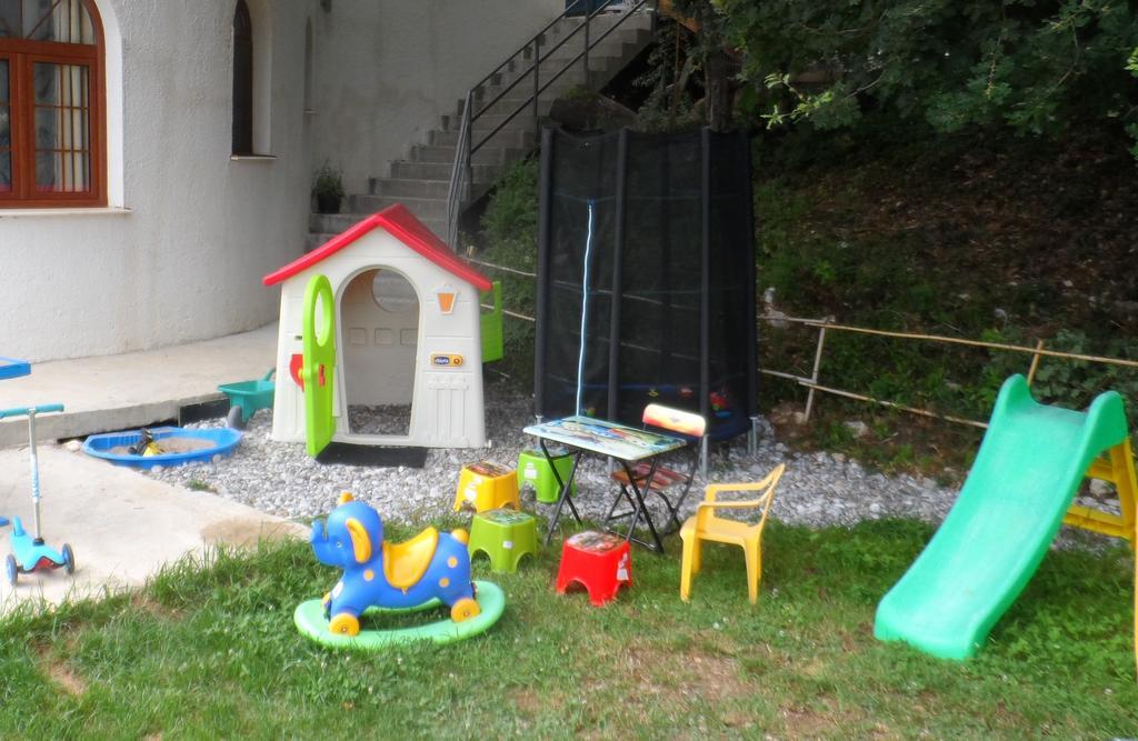 Pataki Guesthouse Petrovac Eksteriør bilde