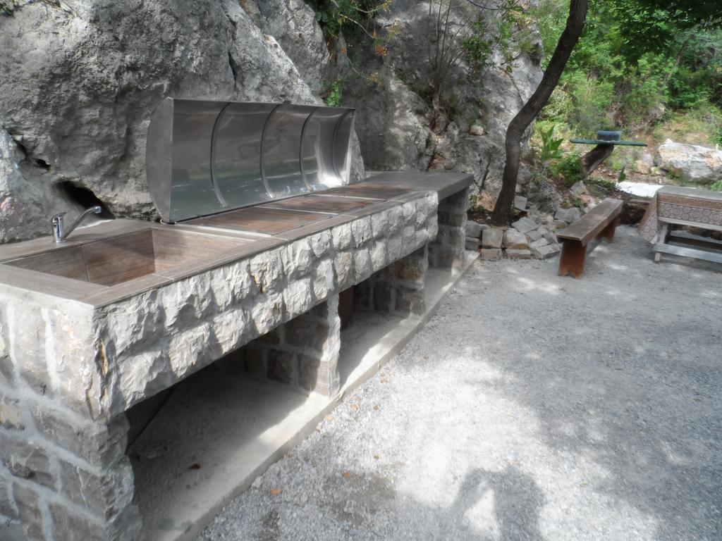 Pataki Guesthouse Petrovac Eksteriør bilde
