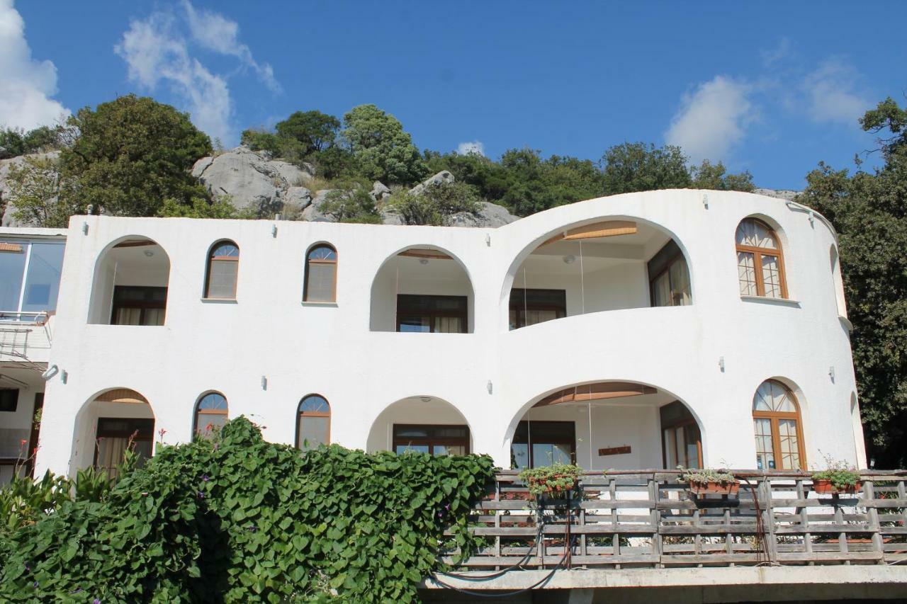 Pataki Guesthouse Petrovac Eksteriør bilde