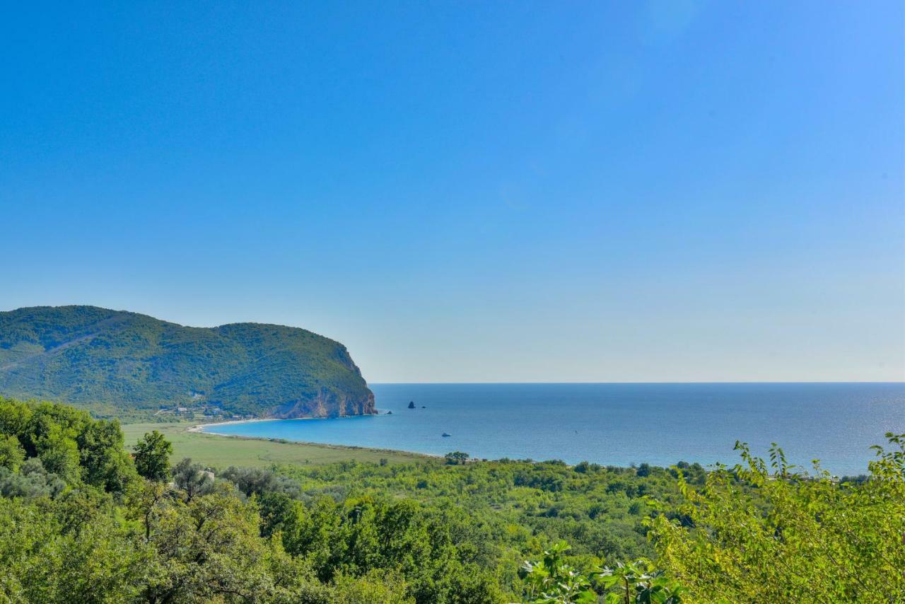 Pataki Guesthouse Petrovac Eksteriør bilde