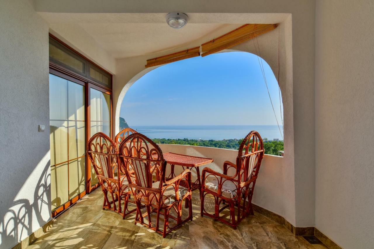 Pataki Guesthouse Petrovac Eksteriør bilde