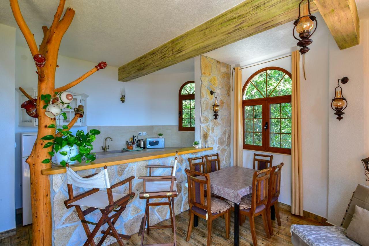 Pataki Guesthouse Petrovac Eksteriør bilde