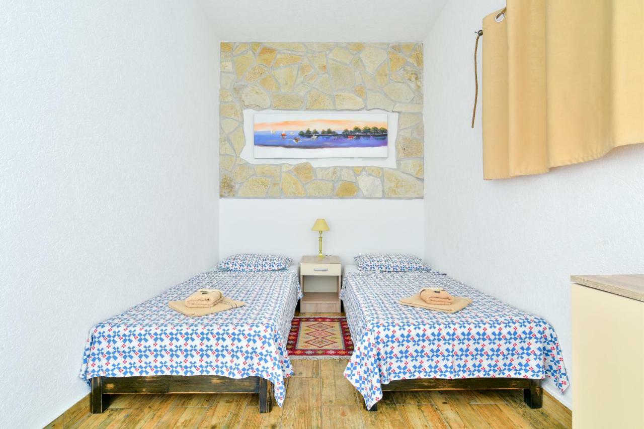 Pataki Guesthouse Petrovac Eksteriør bilde