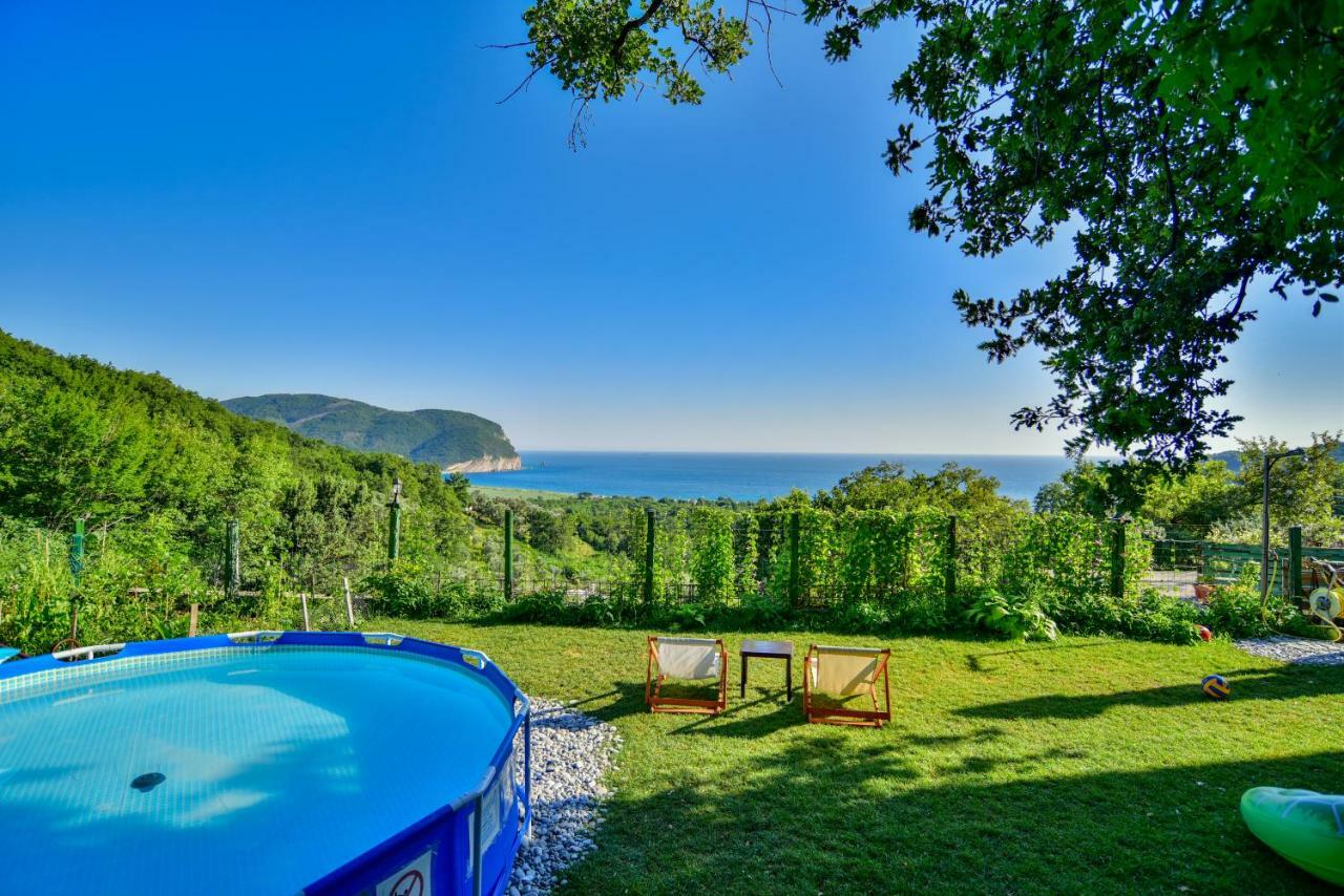 Pataki Guesthouse Petrovac Eksteriør bilde