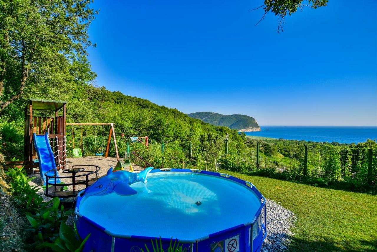 Pataki Guesthouse Petrovac Eksteriør bilde